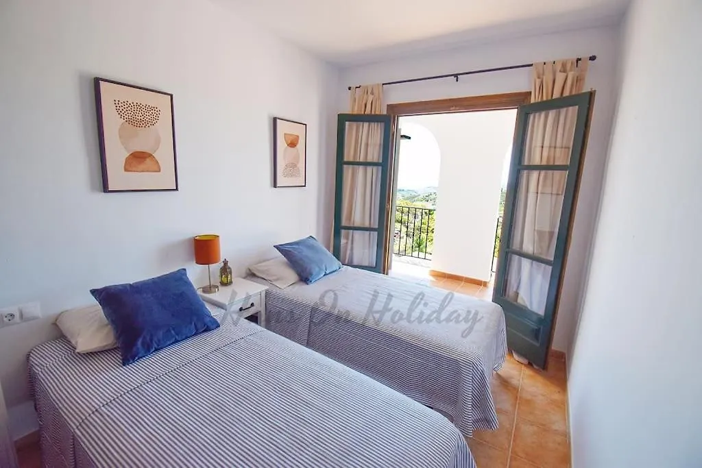 Penthouse 5 Arcos, Frigiliana, 2 Bedroom, Pool, Large Roof Terrace, Bbq And Amazing Views Hansonholiday Rentals 0*, Frigiliana Espanha